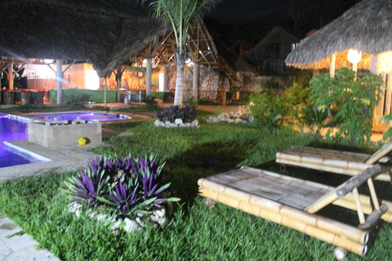 Axkan Palenque, Shows En Vivo & Gastronomia Mar Y Tierra & Travel Agency Dış mekan fotoğraf